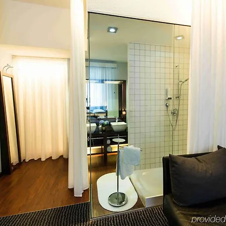 Concorde Hotel 4*