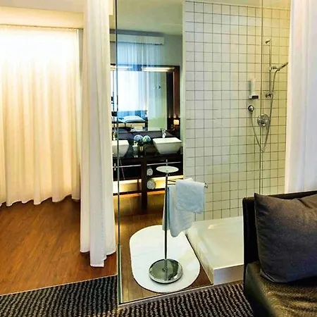 Concorde Hotel 4*